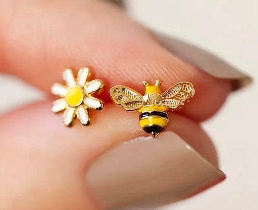 Bee &amp; Daisy Stud Earrings