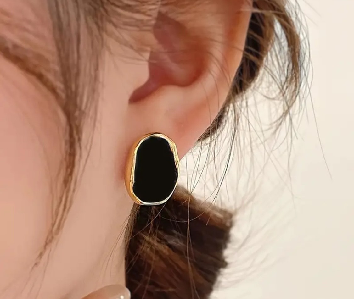 Oval Stud Earrings